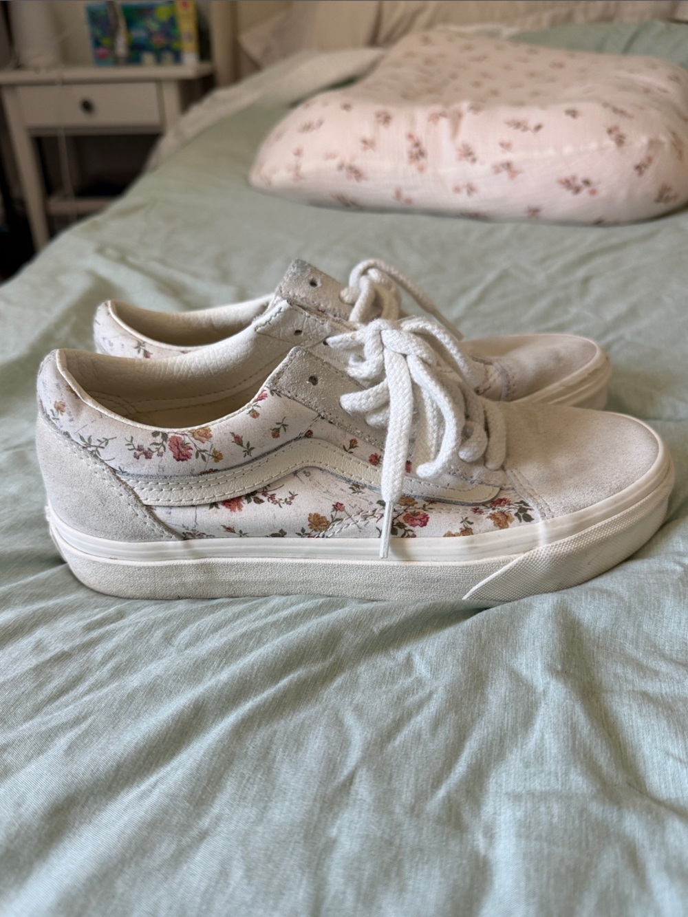 Vans Cream White Floral Low-Top Sneakers